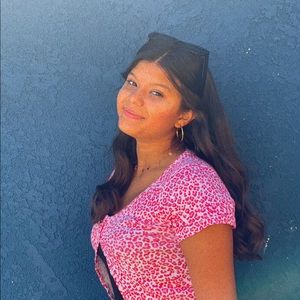 Meet your Posher, Monica